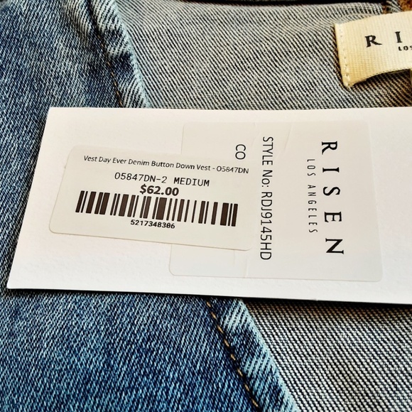 NWT - RISEN Stretch Denim Cropped Vest Medium Blue Button Front Sz M - Picture 13 of 14
